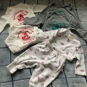 🌟🌟 Christmas Lot from Old Navy, 0-3 months